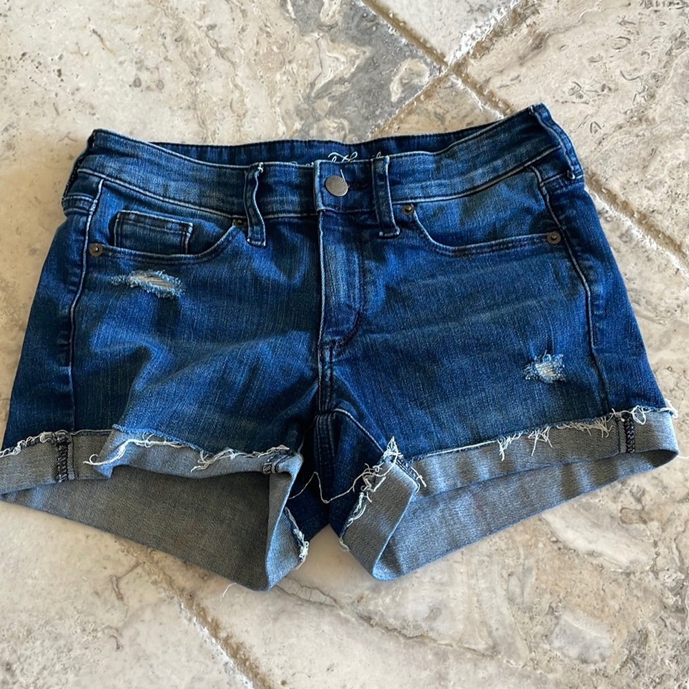universal thread jean shorts size 0 (25 inch)